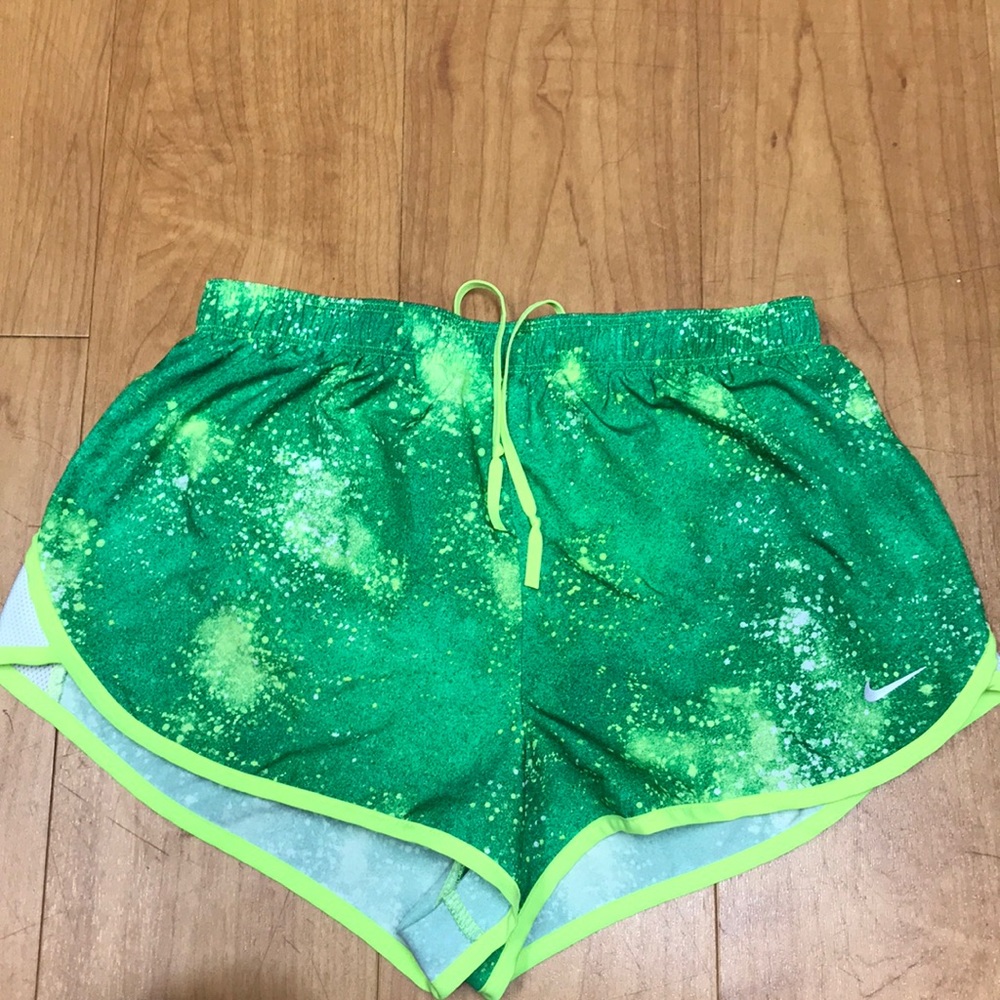 Nike women’s running short neon